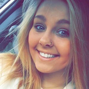 Meet your Posher, Evelyn